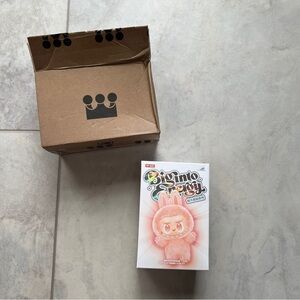 NEW IN BOX LABUBU Big into Energy - LOVE